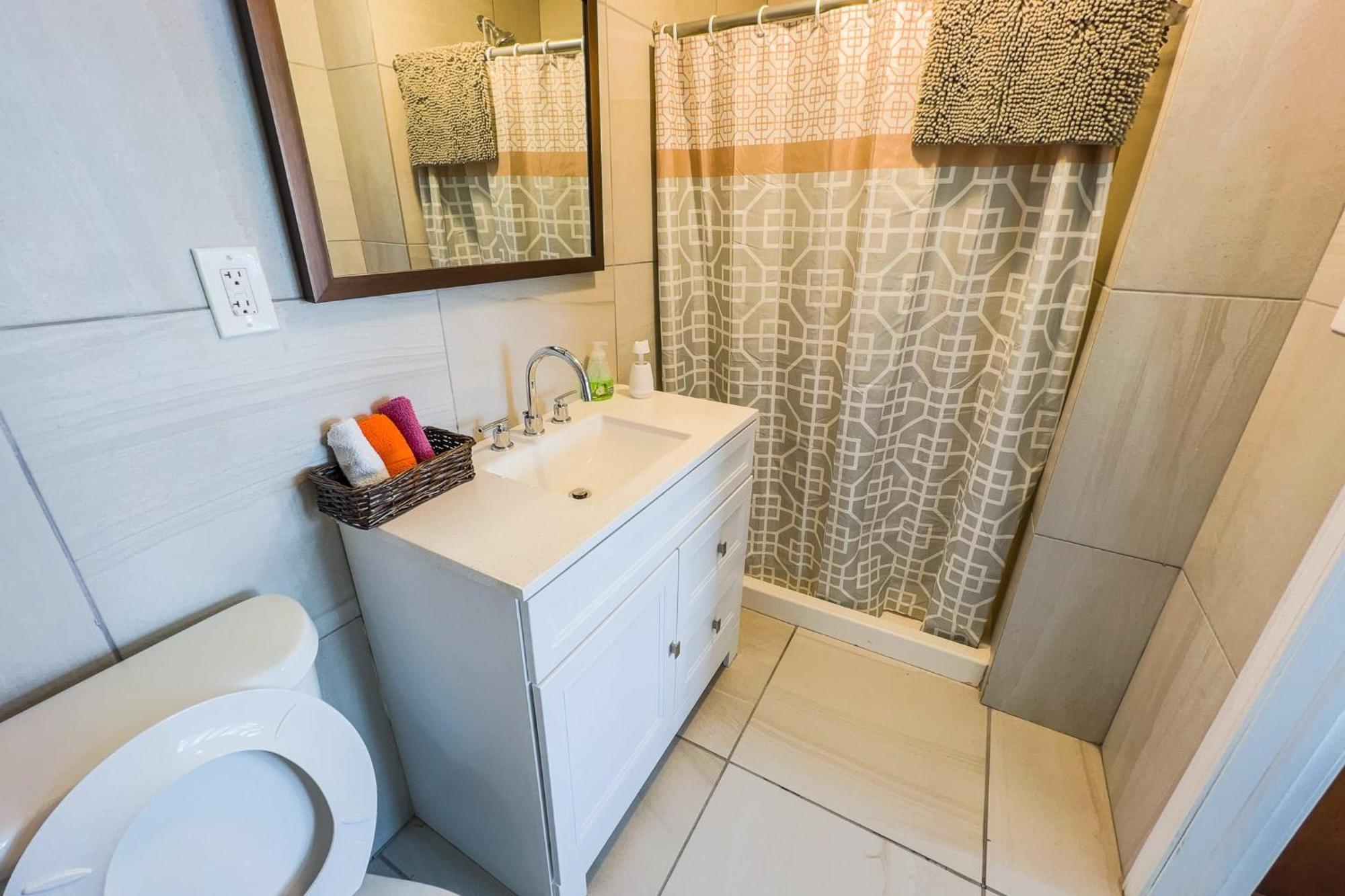 Large 6Br, 6 Bath In The City Of Καταρράκτες του Νιαγάρα Εξωτερικό φωτογραφία